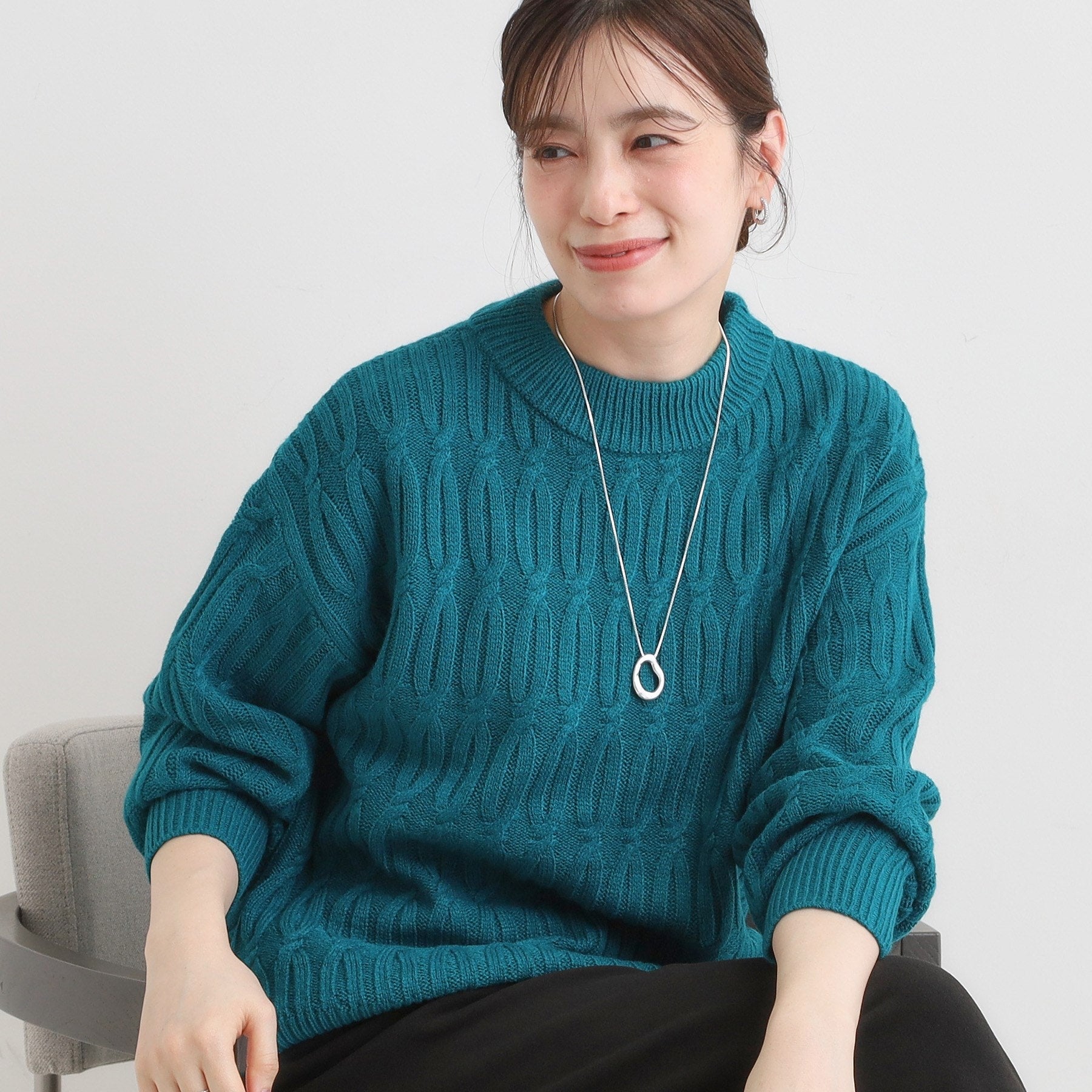 シューラルー SHOO・LA・RUE 【洗える／毛玉レス】シンプルケーブル柄ニット （グリーン(022)） グリーン(022)