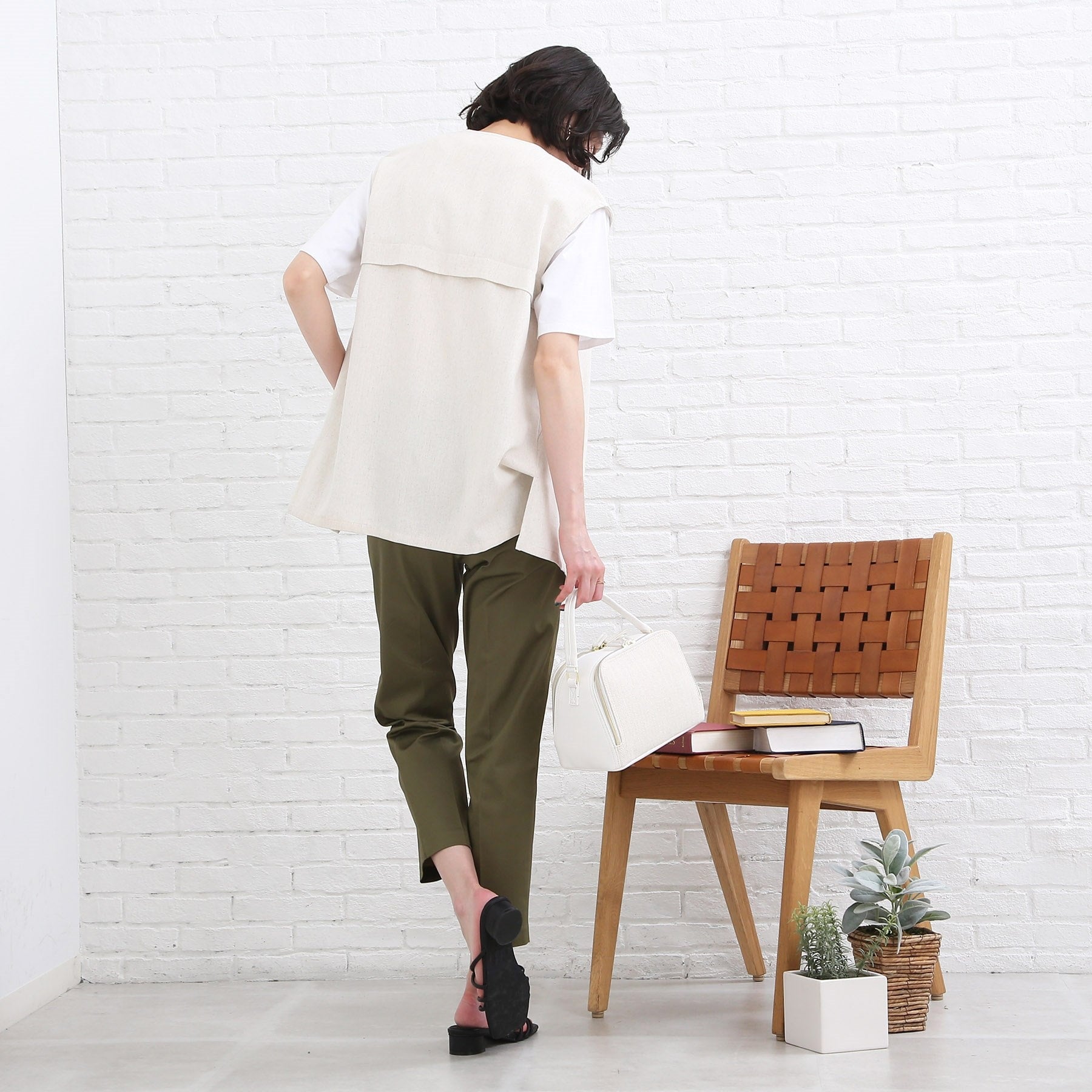 SHOO・LA・RUE [3D scan/SS-3L/beautiful] Hollow yarn satin stick pants