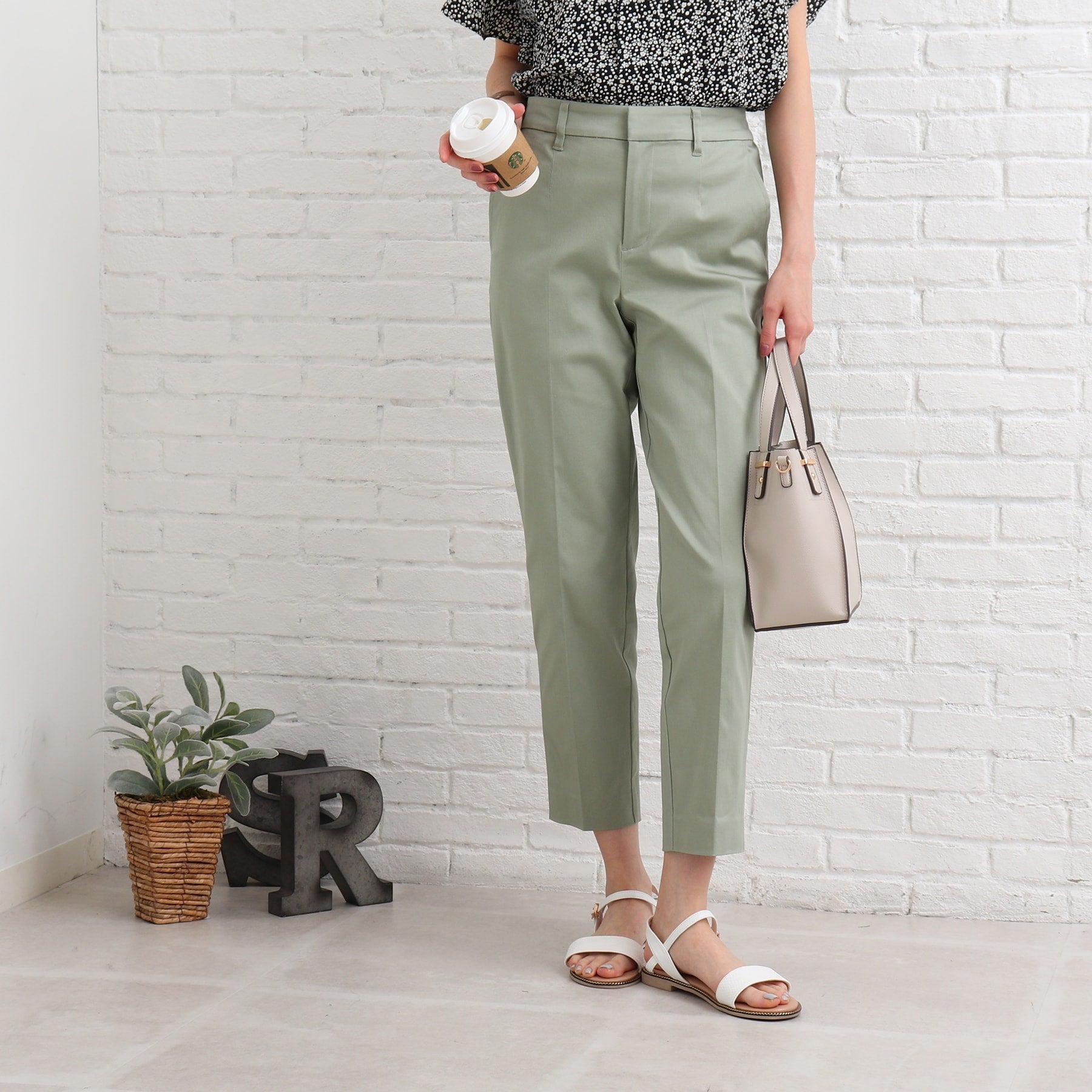 SHOO・LA・RUE [3D scan/SS-3L/beautiful] Hollow yarn satin stick pants
