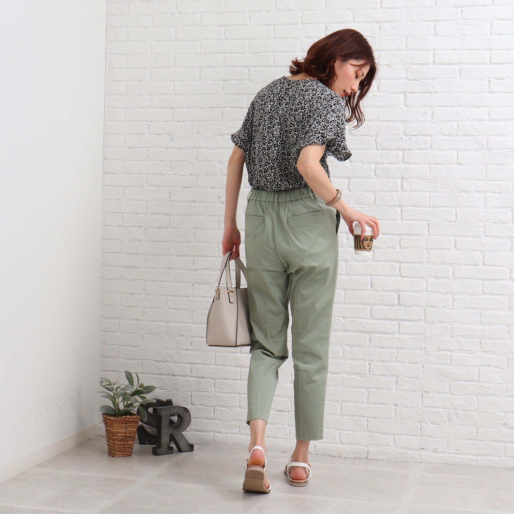 SHOO・LA・RUE [3D scan/SS-3L/beautiful] Hollow yarn satin stick pants