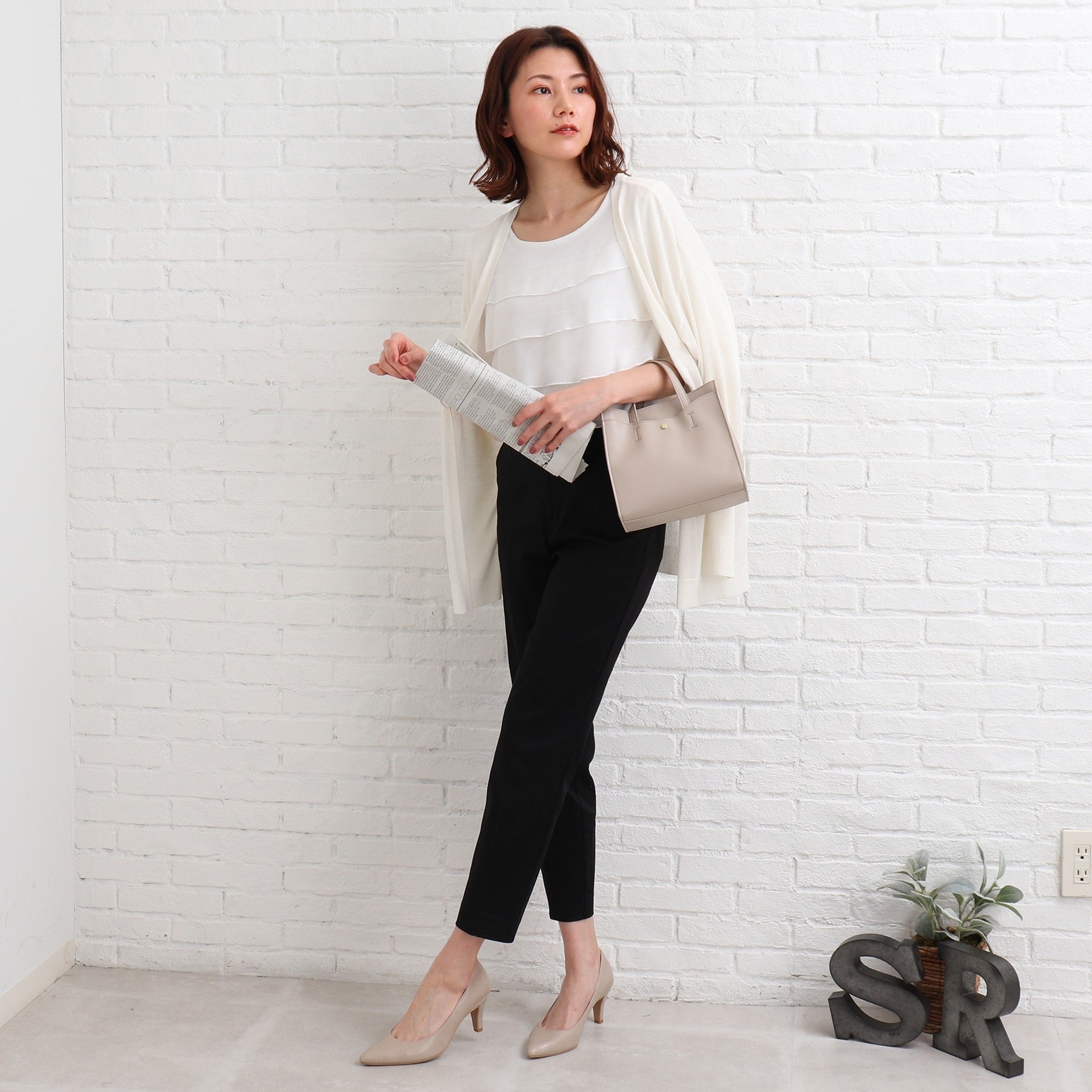SHOO・LA・RUE [3D scan/SS-3L/beautiful] Hollow yarn satin stick pants
