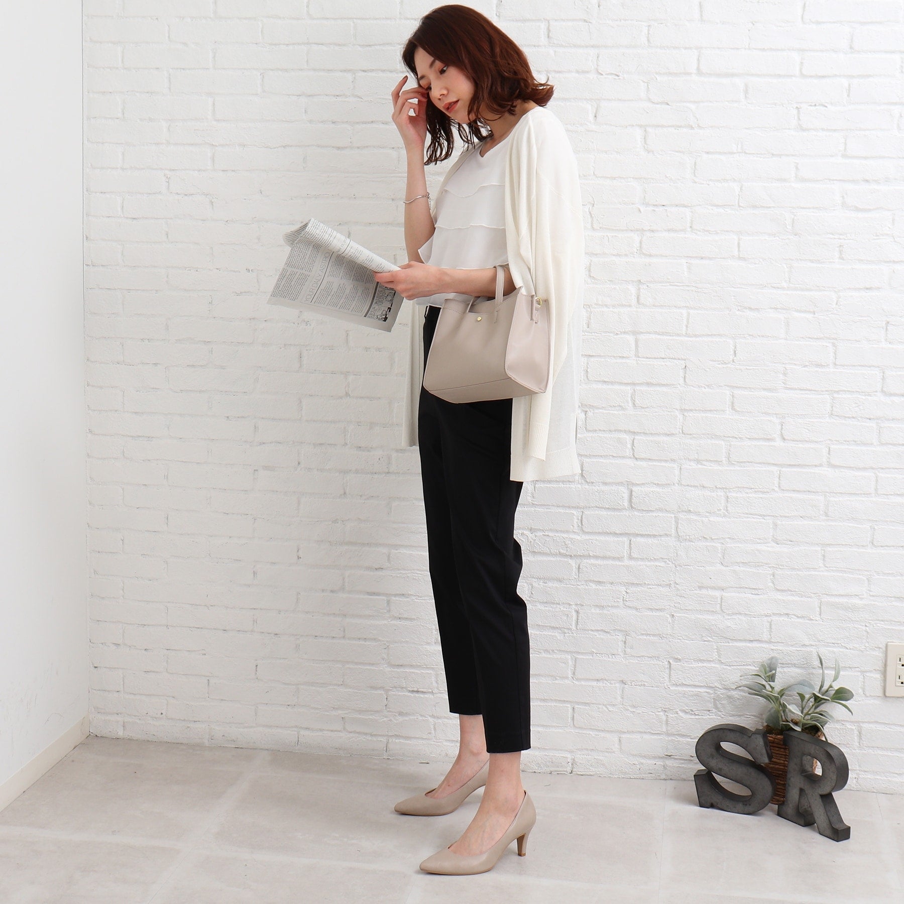 SHOO・LA・RUE [3D scan/SS-3L/beautiful] Hollow yarn satin stick pants