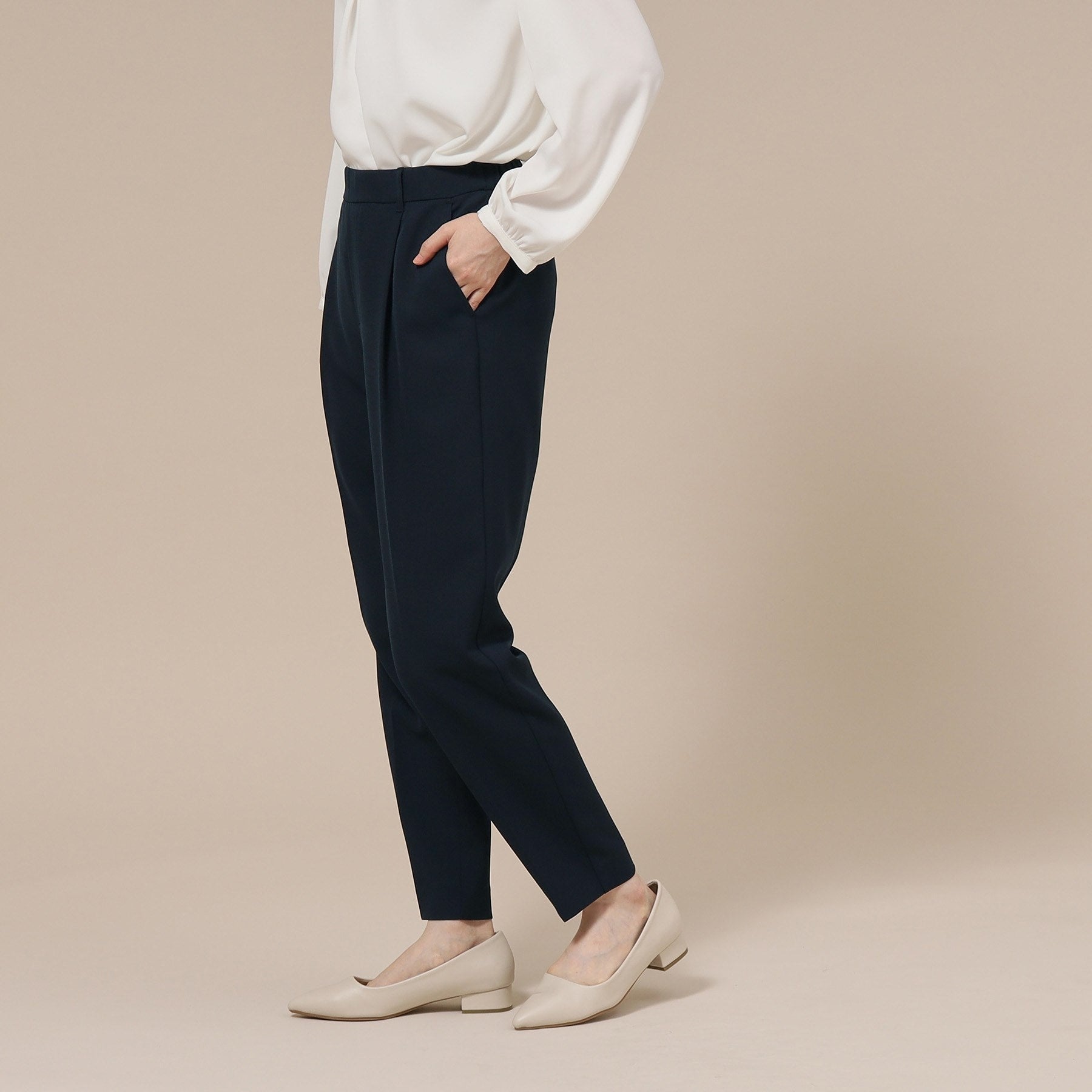 SHOO・LA・RUE Double Cross Pull-On Tapered Pants