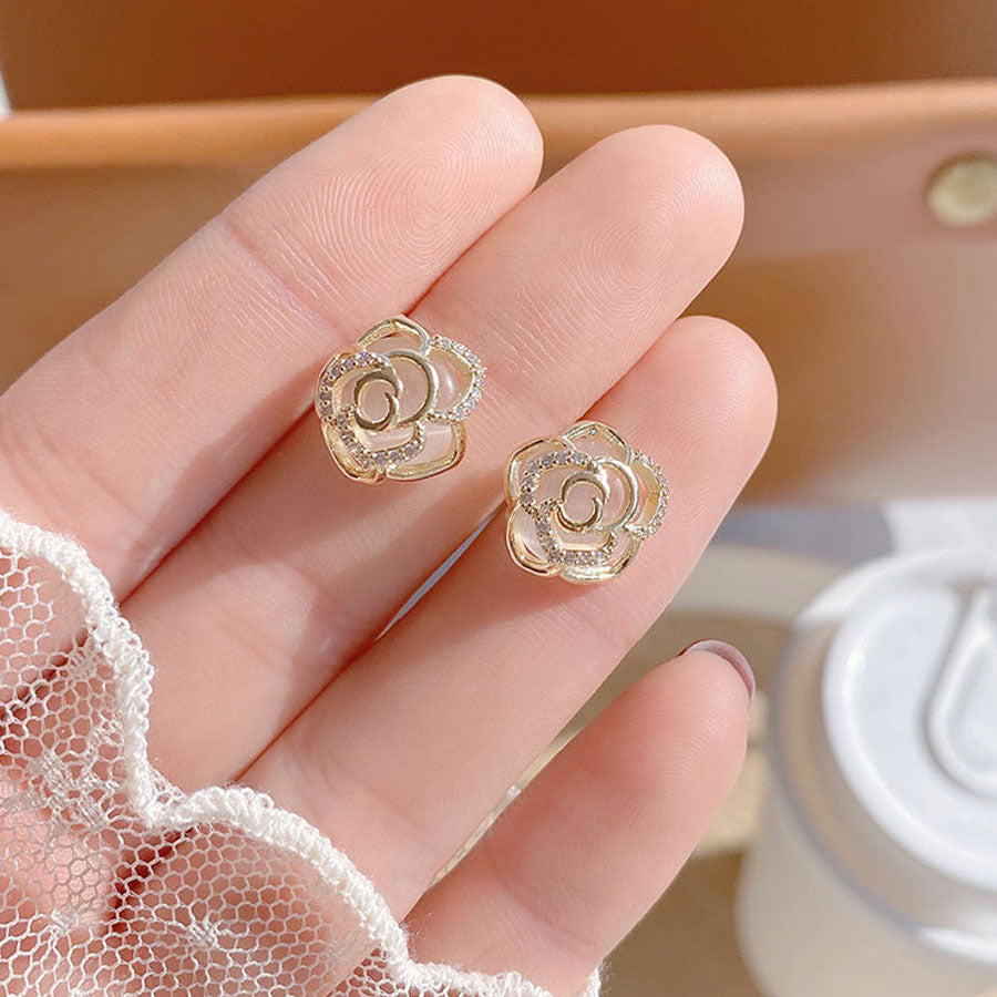 ショッピングゴー shoppinggo ピアス はな 可愛いピアス キラキラ ビジューピアス おしゃれ かわいい きれいめ レディース 人気アクセサリー