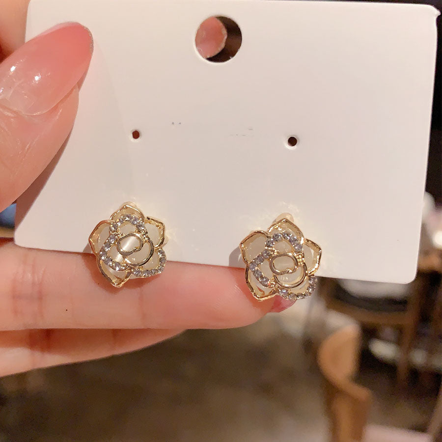 ショッピングゴー shoppinggo ピアス はな 可愛いピアス キラキラ ビジューピアス おしゃれ かわいい きれいめ レディース 人気アクセサリー