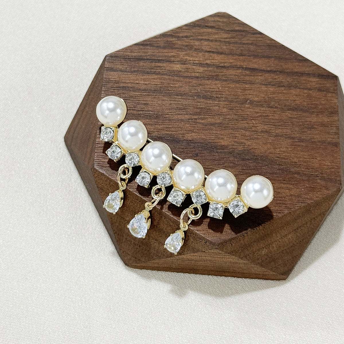 Shoppinggo Brooch Pearl 1 piece Quilt Pin Stole Pin Scarf Fastener Safety Pin Circle Pearl One Point Muffler Stole Simple