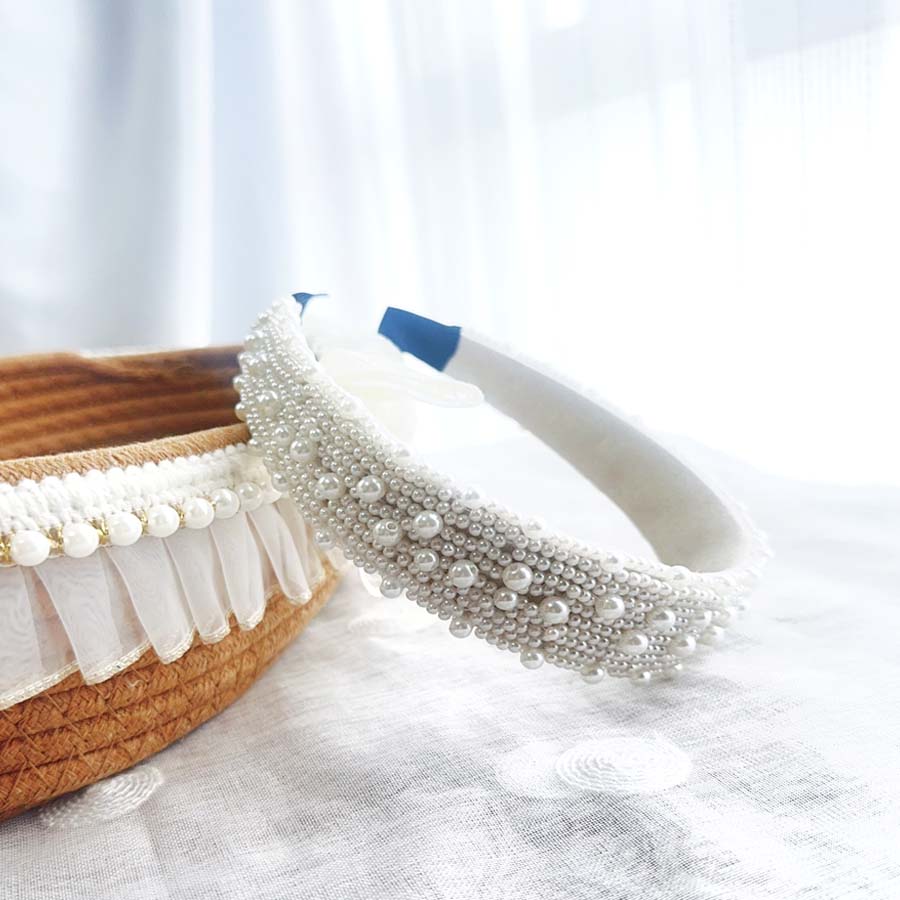 ショッピングゴー shoppinggo カチューシャ パール 幅広 大人 ヘアバンド ヘッドアクセサリー シック 細め 結婚式 二次会 ウェディング ストーン レディース ドレス 上品 女子会 （ホワイト） ホワイト