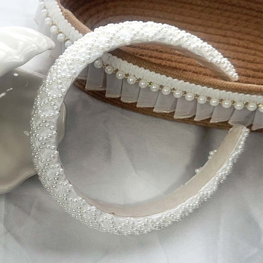 ショッピングゴー shoppinggo カチューシャ パール 幅広 大人 ヘアバンド ヘッドアクセサリー シック 細め 結婚式 二次会 ウェディング 発表会 卒業式 （ホワイト） ホワイト
