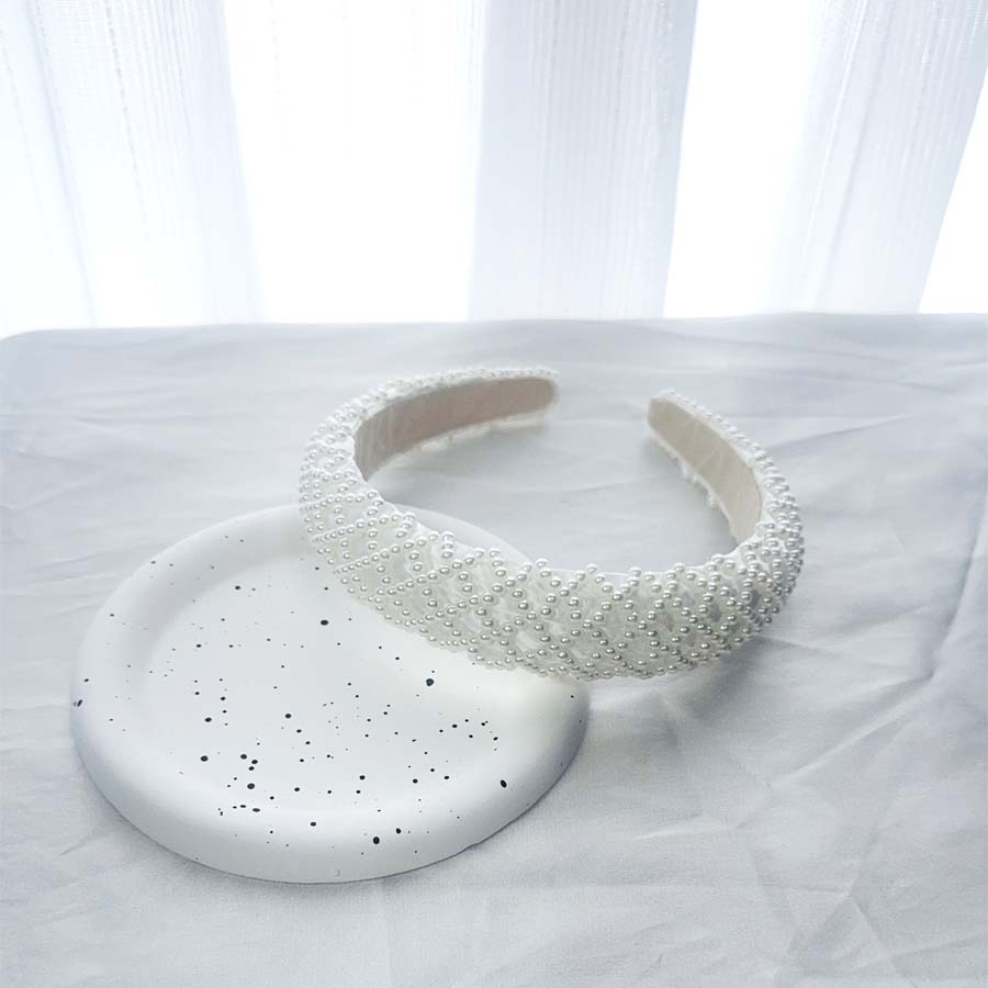 ショッピングゴー shoppinggo カチューシャ パール 幅広 大人 ヘアバンド ヘッドアクセサリー シック 細め 結婚式 二次会 ウェディング 発表会 卒業式 （ホワイト） ホワイト