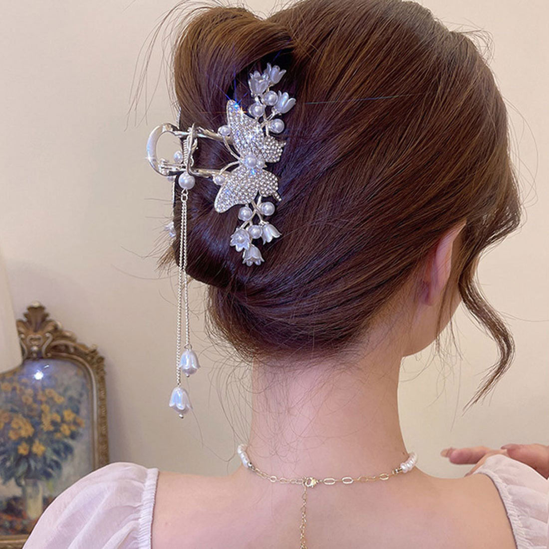 ショッピングゴー shoppinggo ヘアクリップ  髪留め 髪飾り バレッタ フラワー 蝶ヘアアクセサリー オシャレ上品 パーティー飾り ゆらゆらチェーン付き