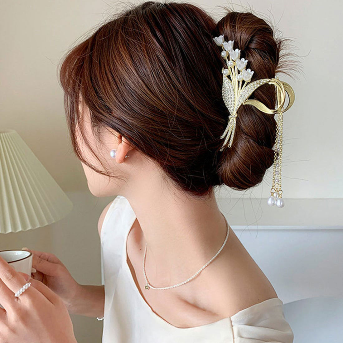 ショッピングゴー shoppinggo ヘアクリップ  髪留め 髪飾り バレッタ フラワー 蝶ヘアアクセサリー オシャレ上品 パーティー飾り ゆらゆらチェーン付き