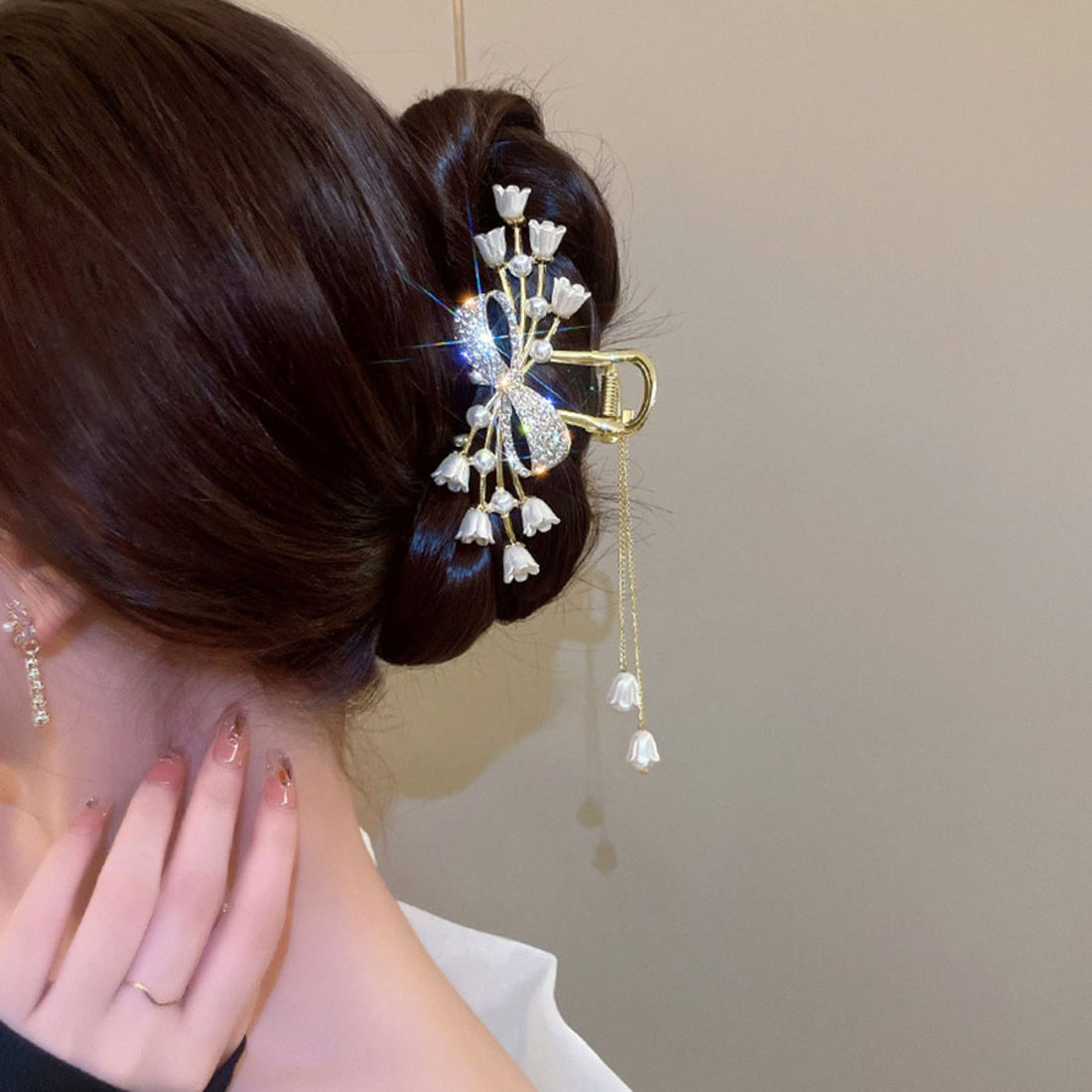 ショッピングゴー shoppinggo ヘアクリップ  髪留め 髪飾り バレッタ フラワー 蝶ヘアアクセサリー オシャレ上品 パーティー飾り ゆらゆらチェーン付き