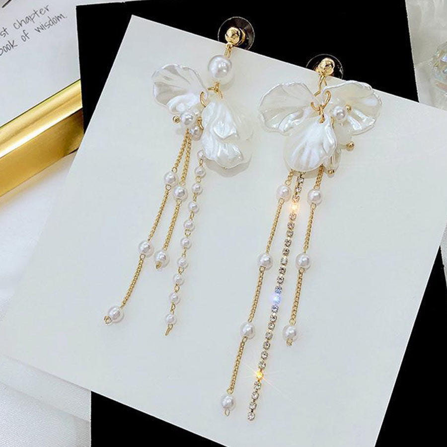 Shopping Go shoppinggo Long earrings Dangling Flower Cute Pearl earrings Motif earrings Large Shining Dangling earrings Gift for women Sparkling