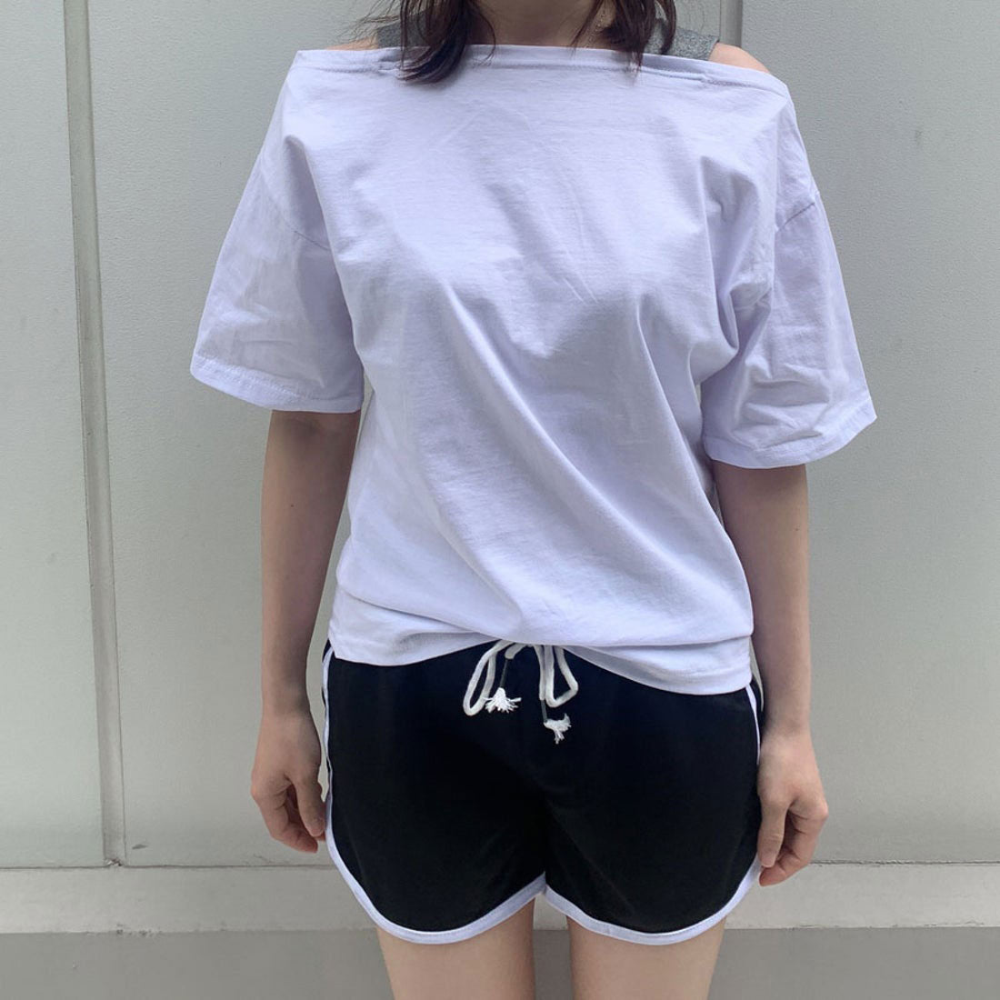 購物Go Shopping Go夏季服裝韓國時尚新的T恤衫肩膀Aki頂部短袖女士女士性感休閒cutsaw