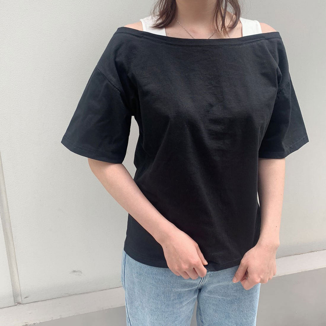 購物Go Shopping Go夏季服裝韓國時尚新的T恤衫肩膀Aki頂部短袖女士女士性感休閒cutsaw