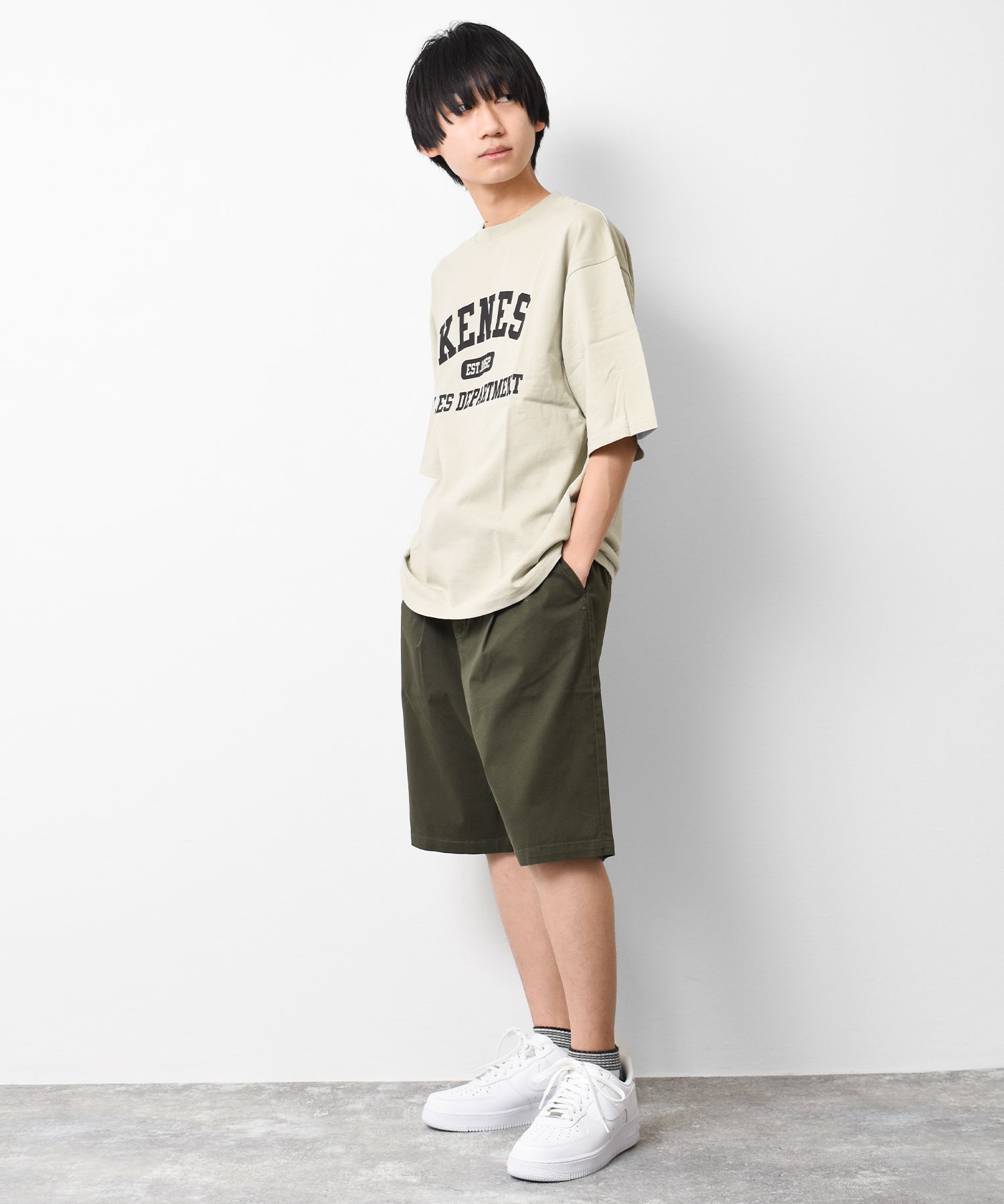 ケネスグラフィティ KENES GRAFFITI アーチロゴプリントTシャツ （ネイビー） ネイビー