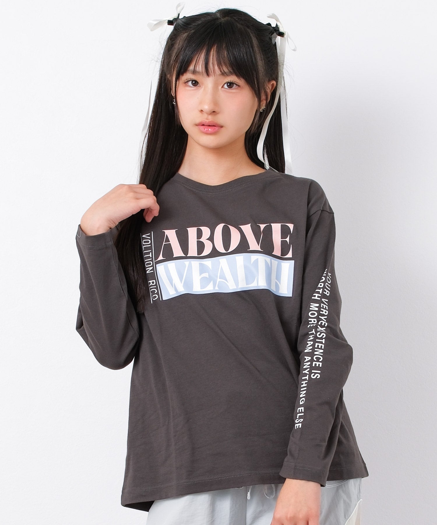 リコ シュクレ RiCO SUCRE ラバーロゴプリントロングTシャツ （チャコールグレー） チャコールグレー