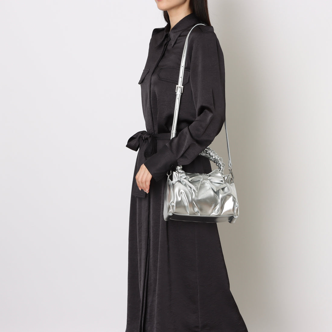 シンボノ SINBONO Daisy Crossbody Bag - Silver （シルバー） シルバー