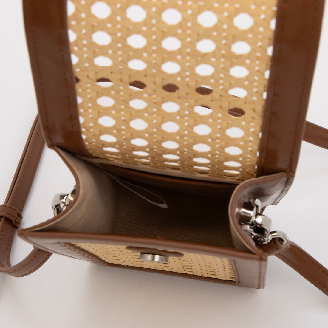 シンボノ SINBONO Vera Crossbody Wallet Phone Bag - Brown （ブラウン） ブラウン