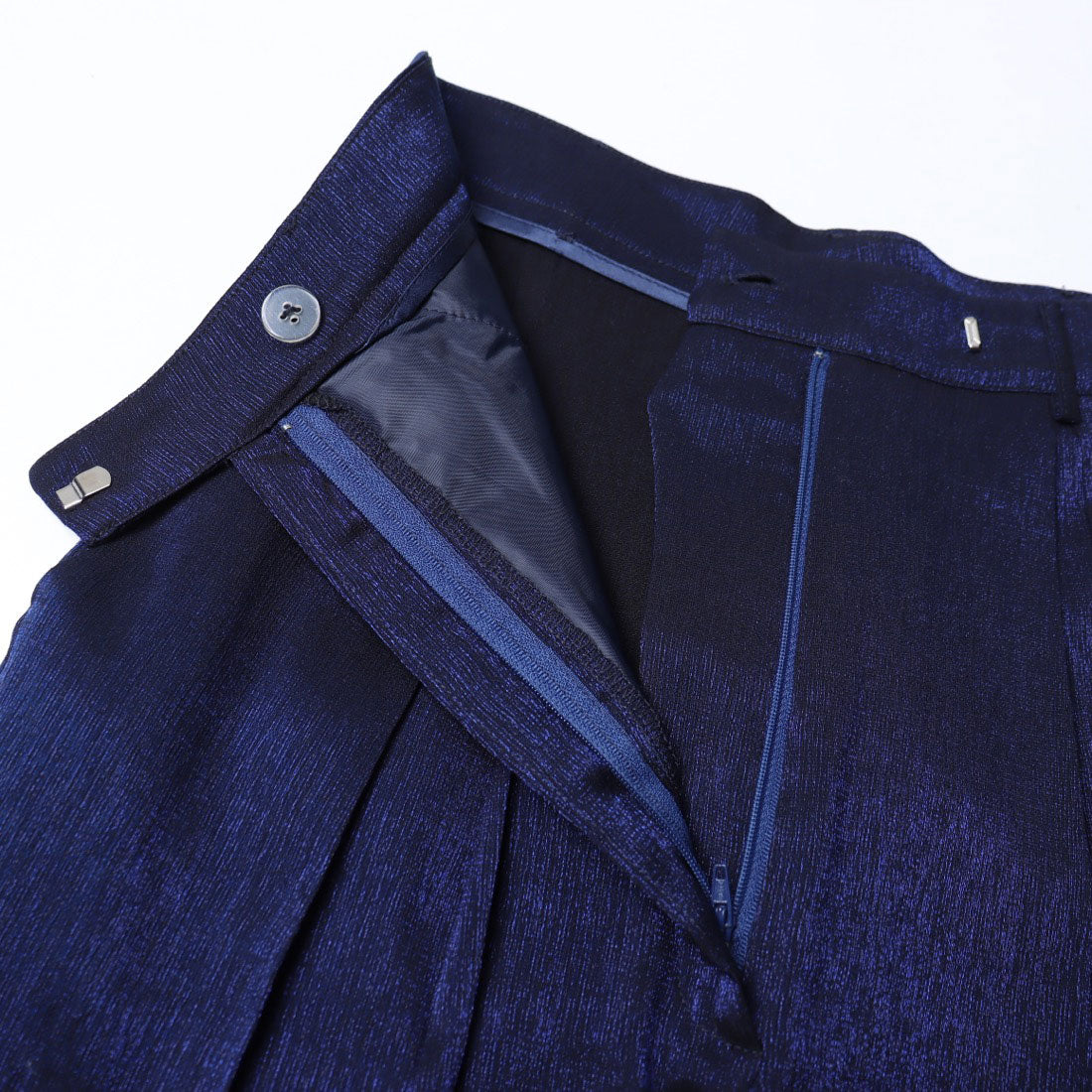 シルビアン ヒーチ SILVIAN HEACH サテンタックパンツ