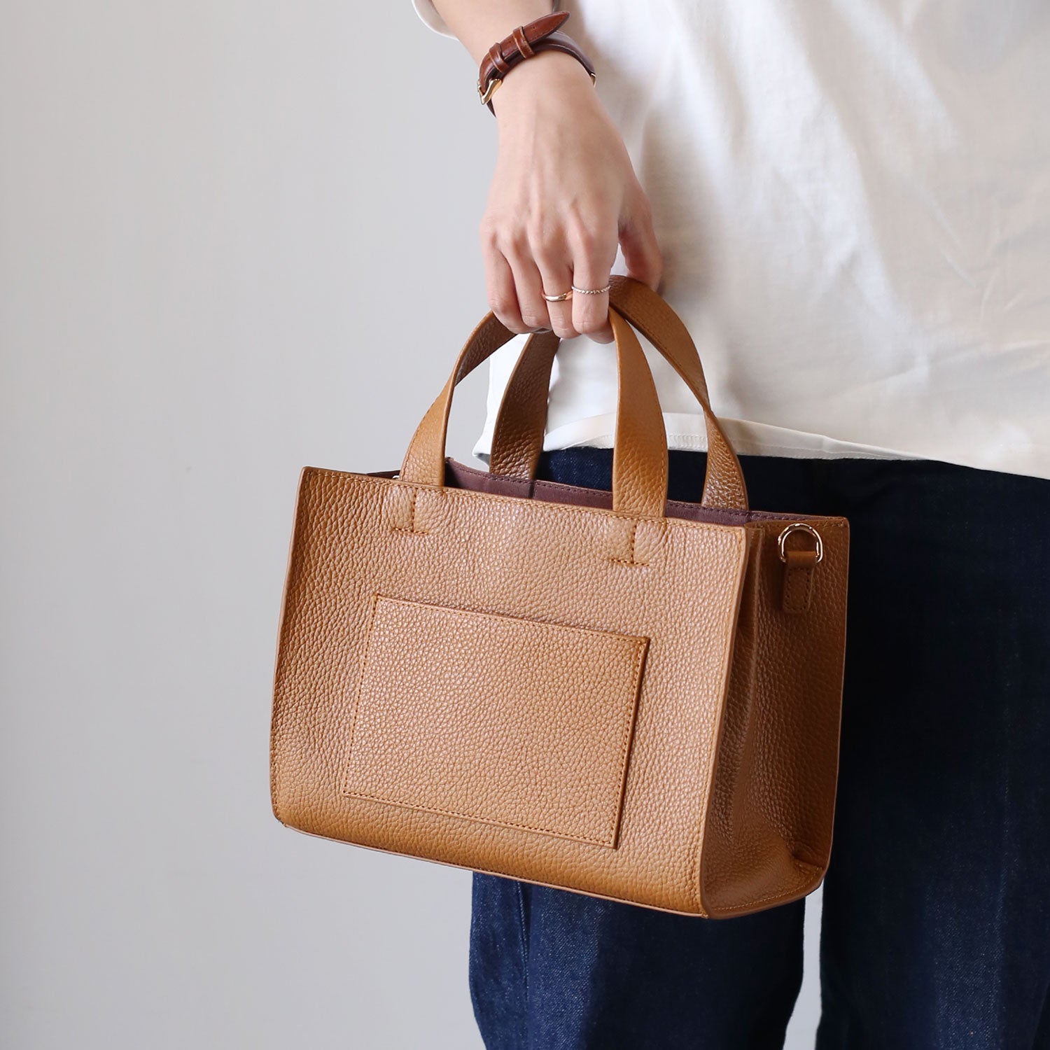 ミエノ mieno [mieno]本革レザーハンドバッグショルダーベルト付き （トープ） トープ