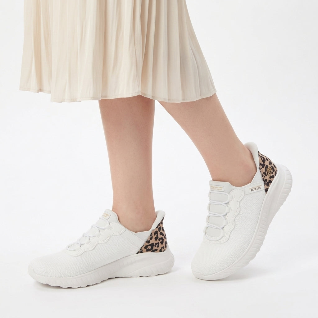 スケッチャーズ SKECHERS スリップインズ：ボブス スポート スクワッド カオス-シーズ ジ アワー （ホワイト） ホワイト