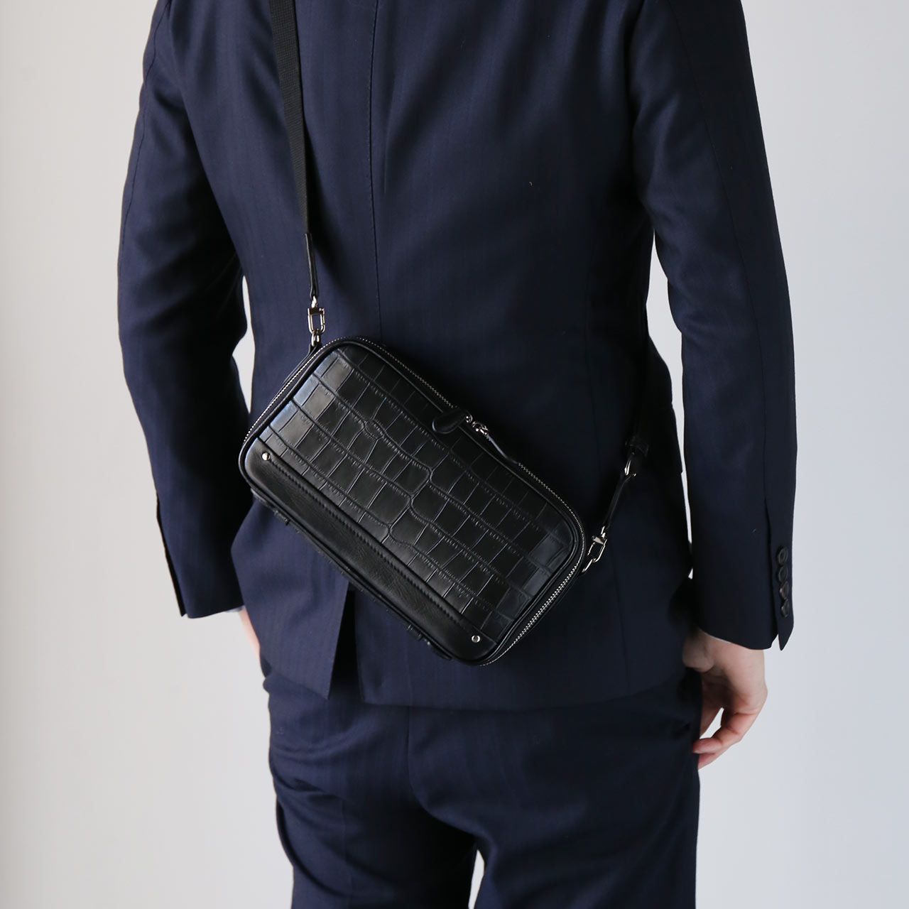 サンキョウショウカイ 三京商会 クロコダイルレザー2way クラッチバッグ ボディバッグ メンズ （ブラック） ブラック
