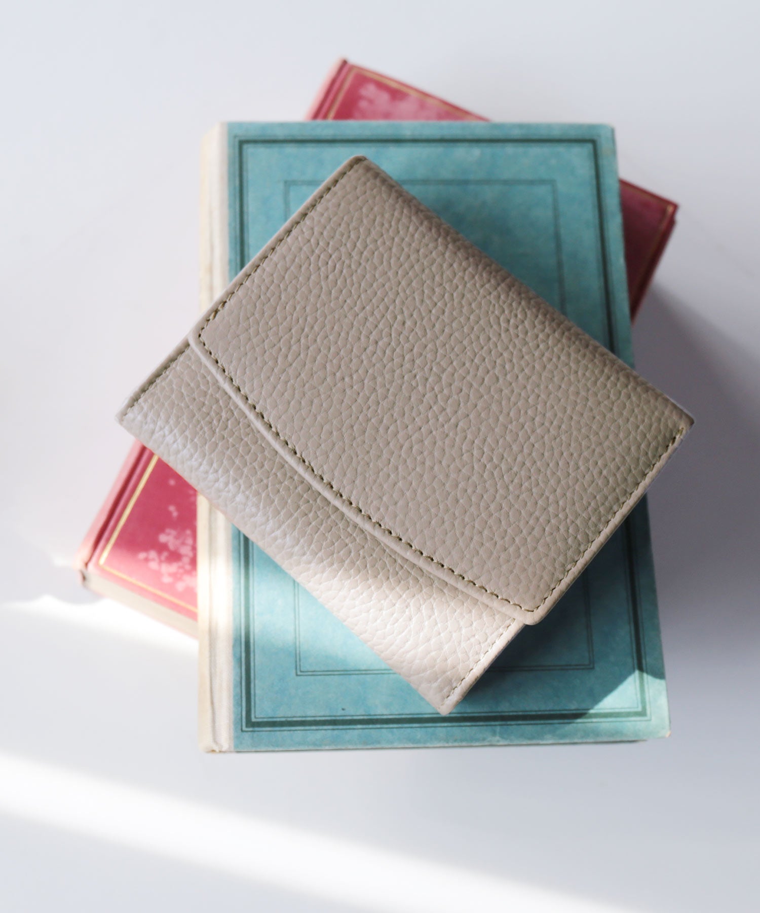 サンキョウショウカイ 三京商会 [MiaBorsa]牛革レザー二つ折りミニ財布