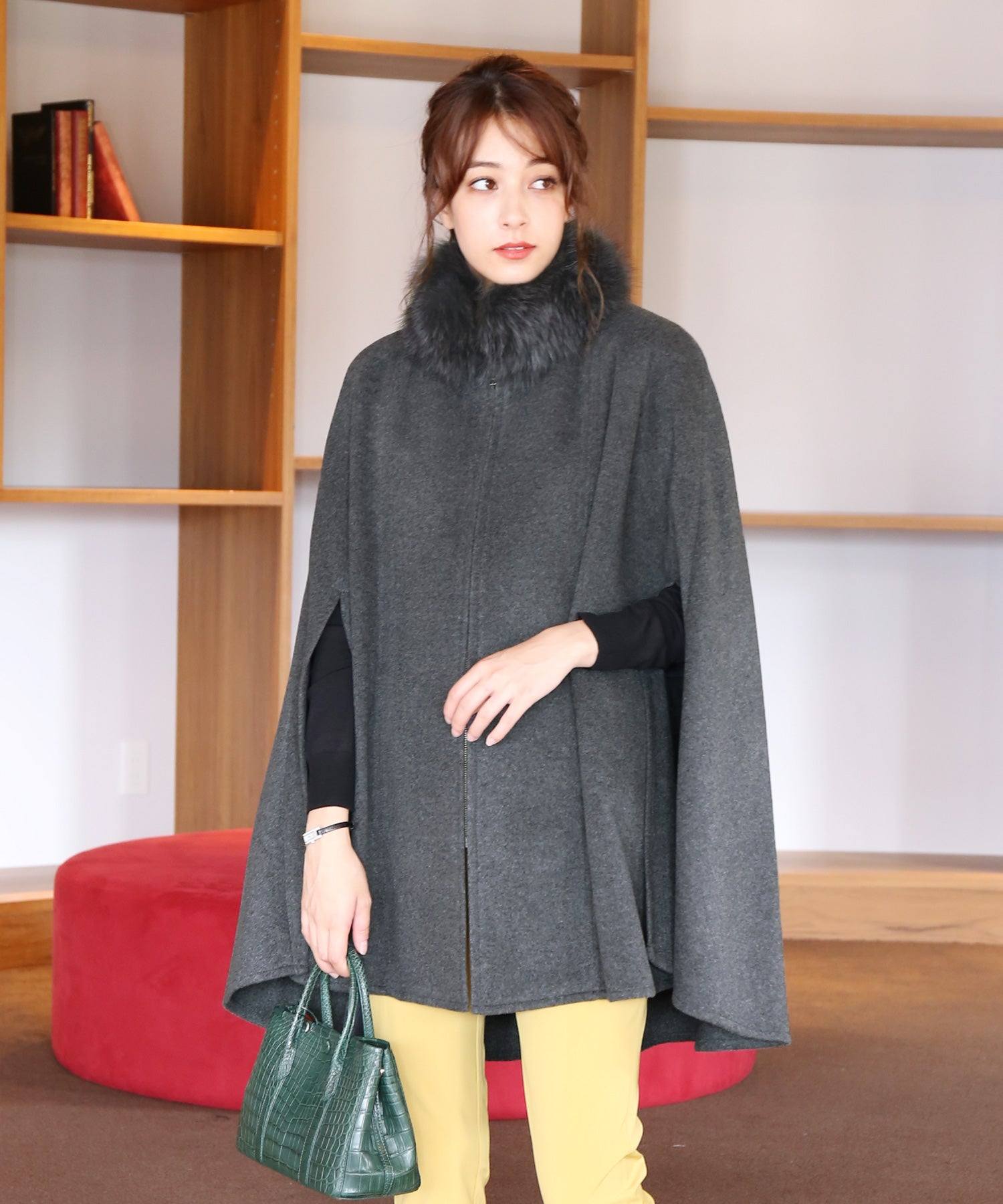 Sankyo Shokai [Filomo] Cashmere Blend Cape with Fox Collar