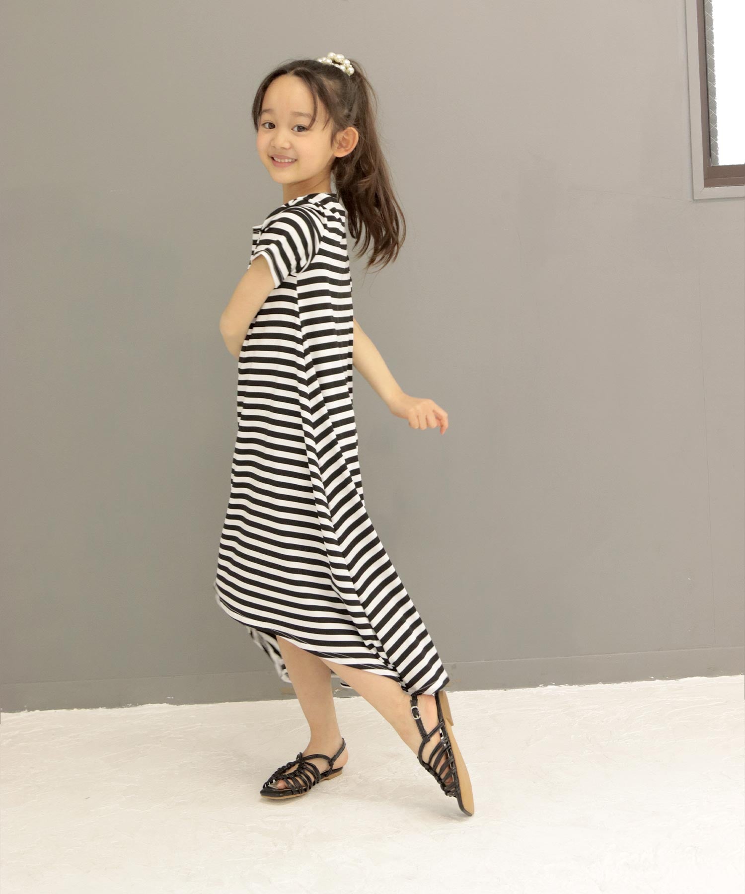 ソロット SOROTTO 【ママとお揃い】メニ?ストラップのノットデザインスクエアトゥサンダル（KIDS) （ブラック） ブラック
