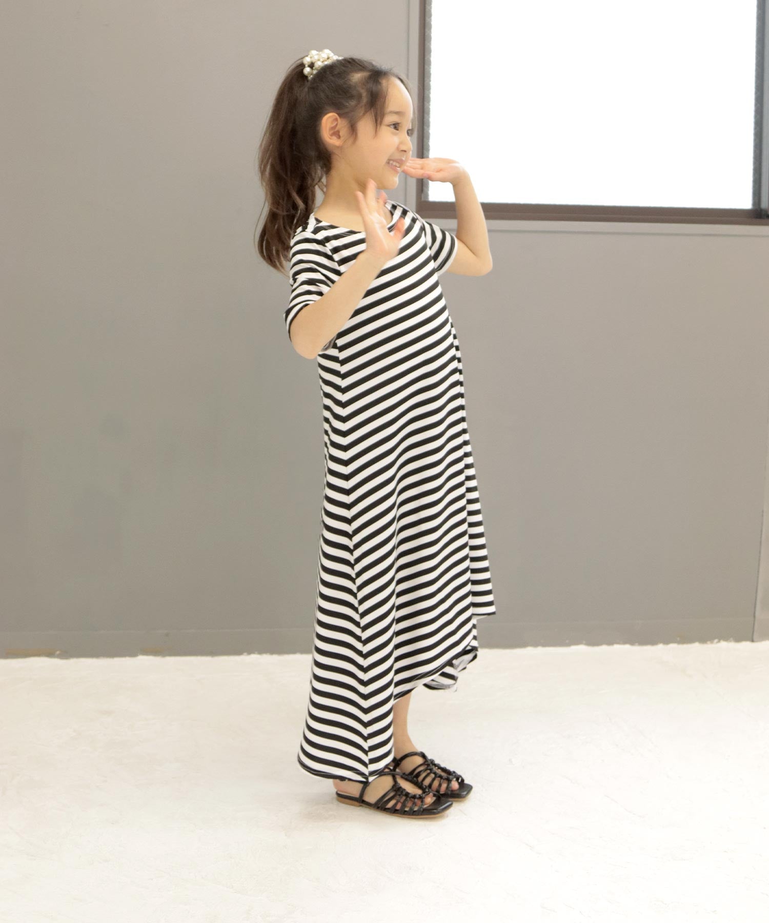 ソロット SOROTTO 【ママとお揃い】メニ?ストラップのノットデザインスクエアトゥサンダル（KIDS) （ブラック） ブラック