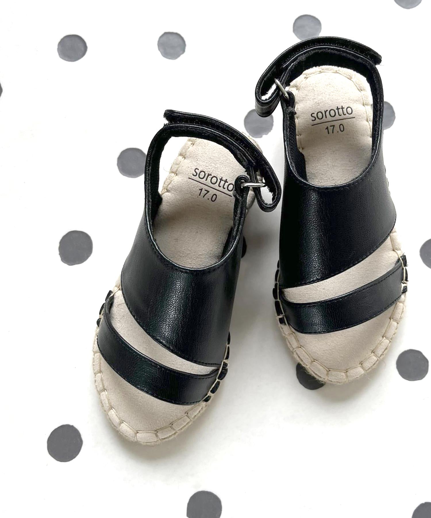 ソロット SOROTTO 【ママとお揃い】斜めストラップのジュートサンダル (KIDS) （ブラック） ブラック