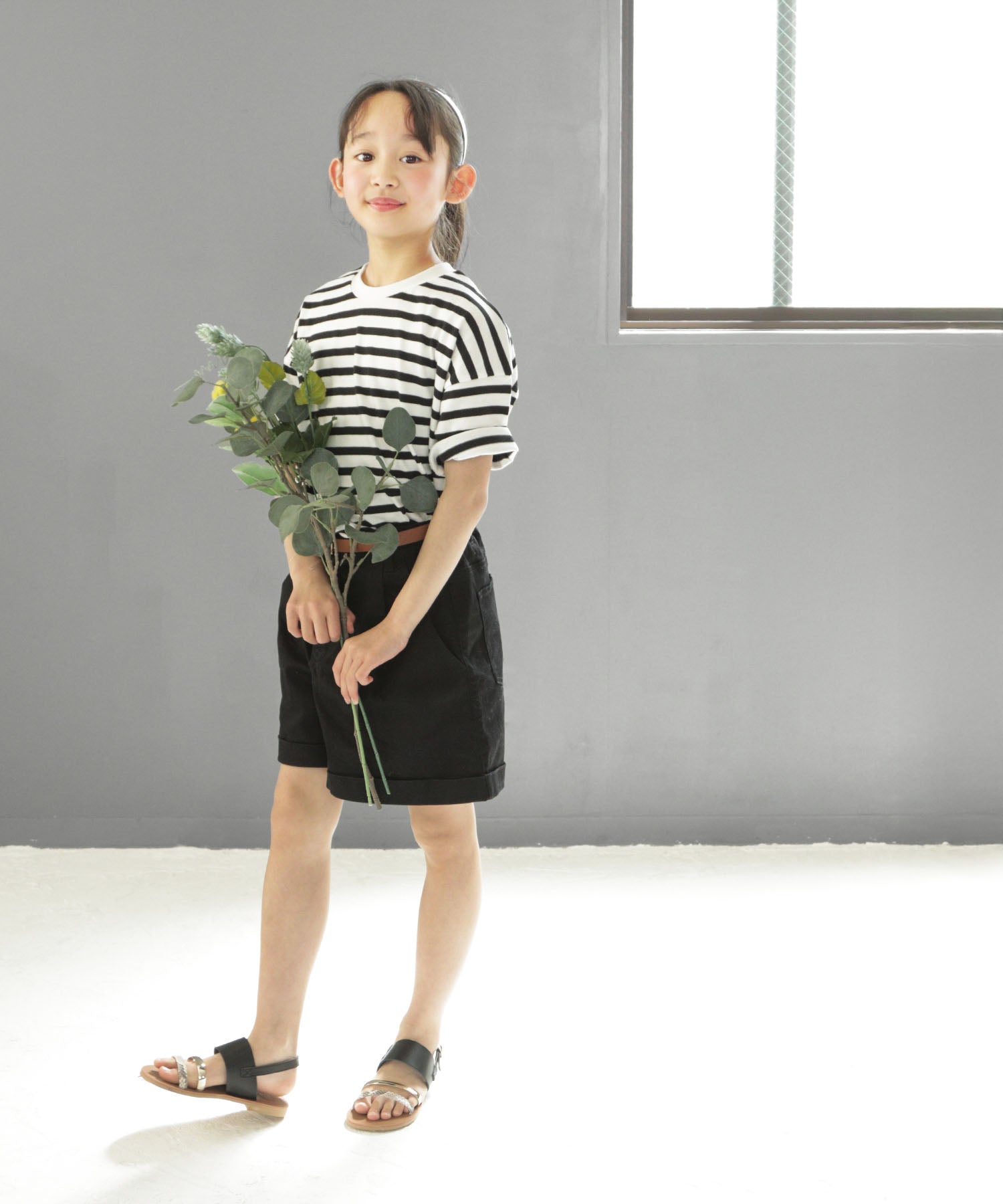 ソロット SOROTTO 【ママとお揃い】3連ストラップのフラットサンダル (KIDS) （ブラック） ブラック