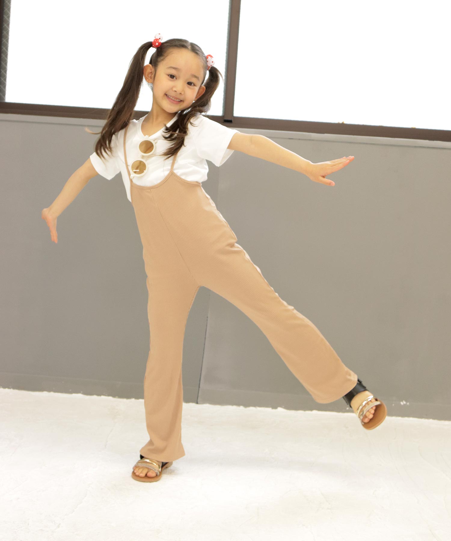 ソロット SOROTTO 【ママとお揃い】3連ストラップのフラットサンダル (KIDS) （ブラック） ブラック