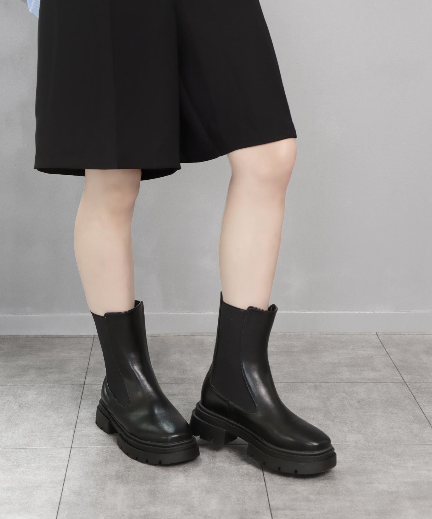 ソロット SOROTTO トラックソールのミドルサイドゴアブーツ