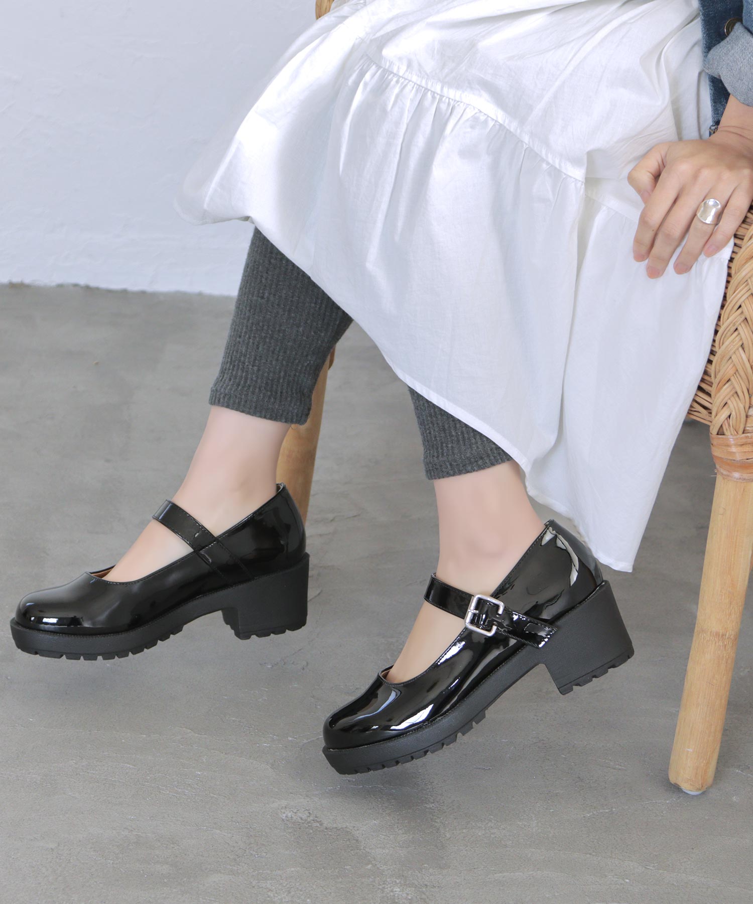 ソロット SOROTTO 『軽量』メリージェーン ヒールパンプス