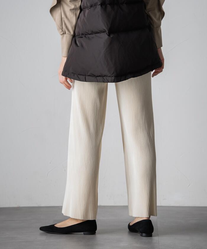 Socolla 【socolla】 Suede Touch Pleated Straight Pants