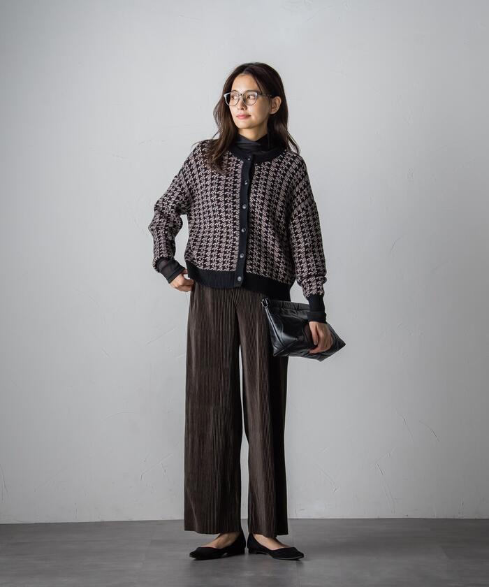 Socolla 【socolla】 Suede Touch Pleated Straight Pants