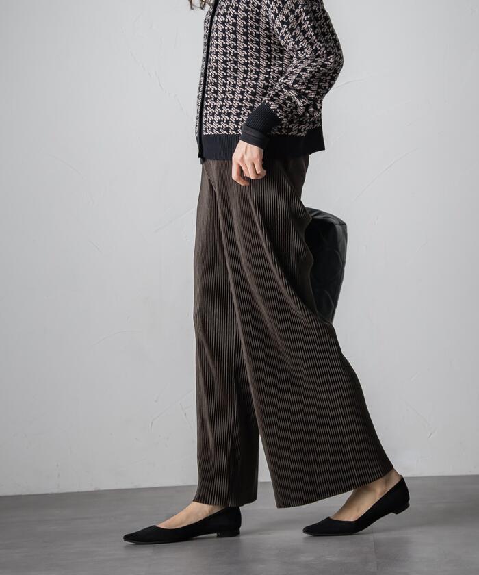 Socolla 【socolla】 Suede Touch Pleated Straight Pants