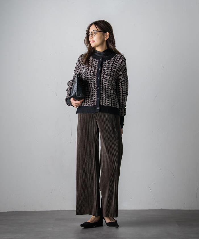 Socolla 【socolla】 Suede Touch Pleated Straight Pants