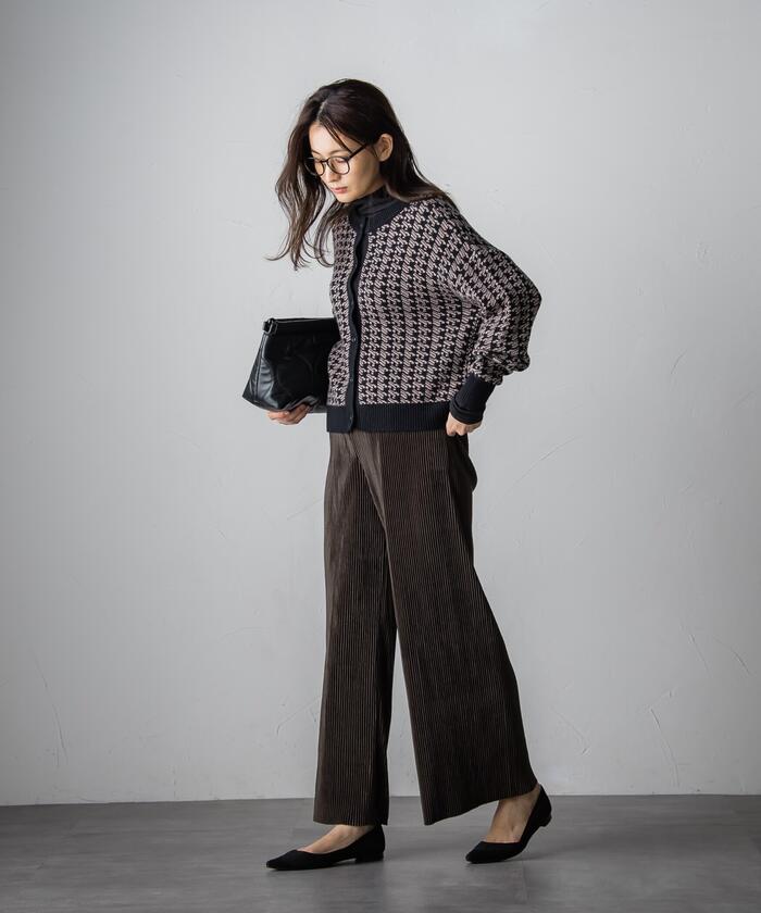 Socolla 【socolla】 Suede Touch Pleated Straight Pants