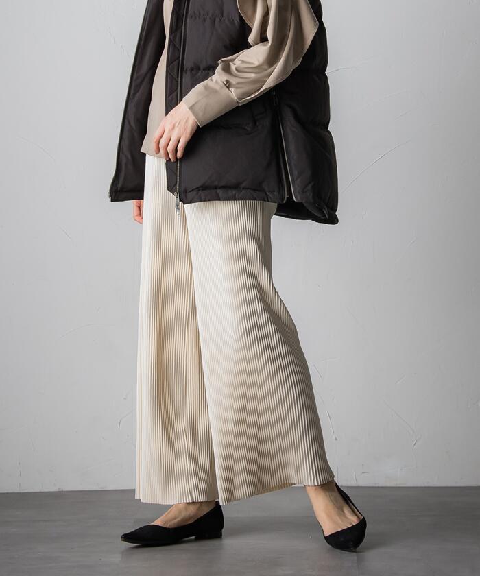Socolla 【socolla】 Suede Touch Pleated Straight Pants