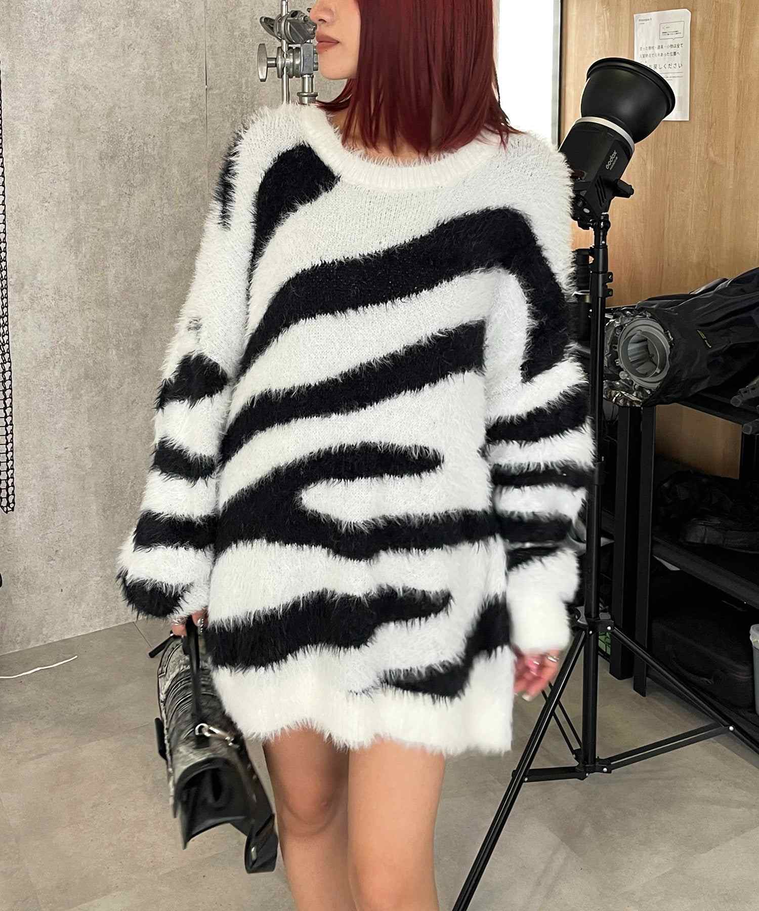 スパイラルガール SPIRALGIRL ゼブラ柄シャギーニット （ホワイト系） ホワイト系