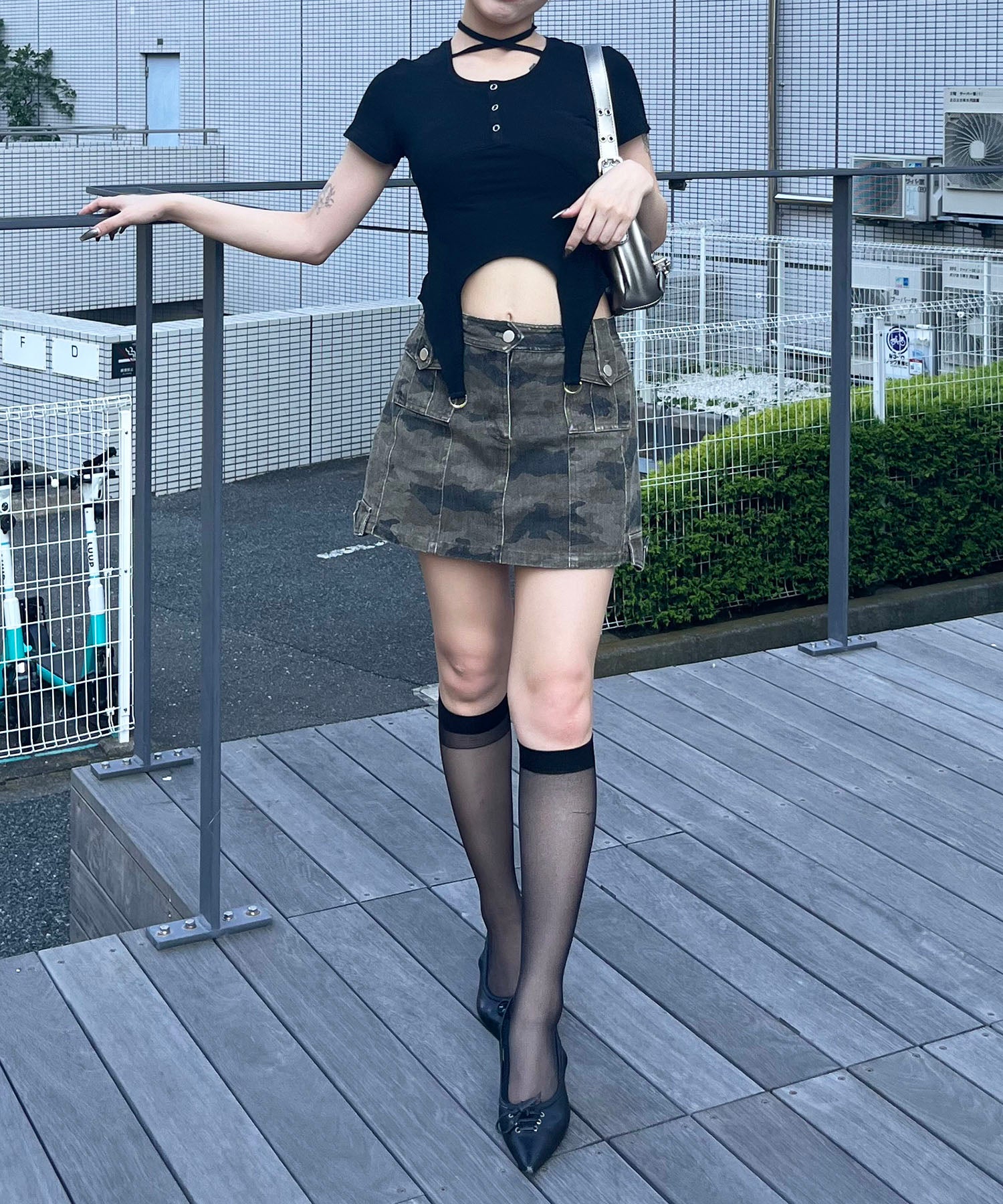 スパイラルガール SPIRALGIRL ヘンリーネックヘムフレアトップス （ブラック） ブラック