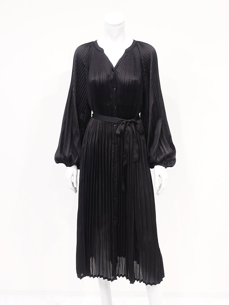 スペッチオ SPECCHIO フェイドアウトクリスタルプリーツ ワンピース