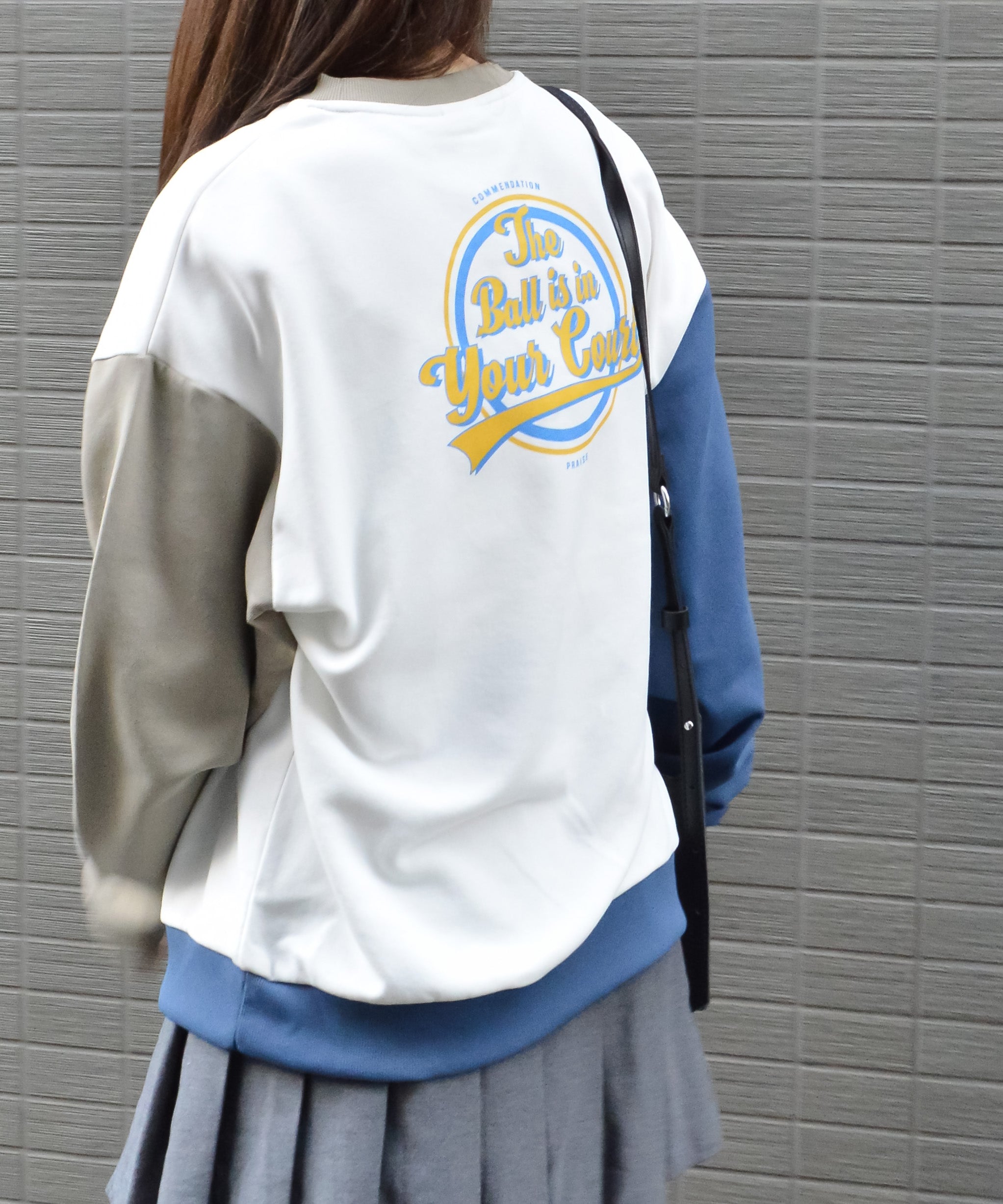 スピリトーゾ Spiritoso バックサークルレトロプリントトレーナー