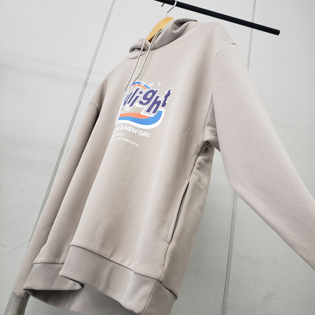スピリトーゾ Spiritoso daylightビッグプリント裏起毛パーカー