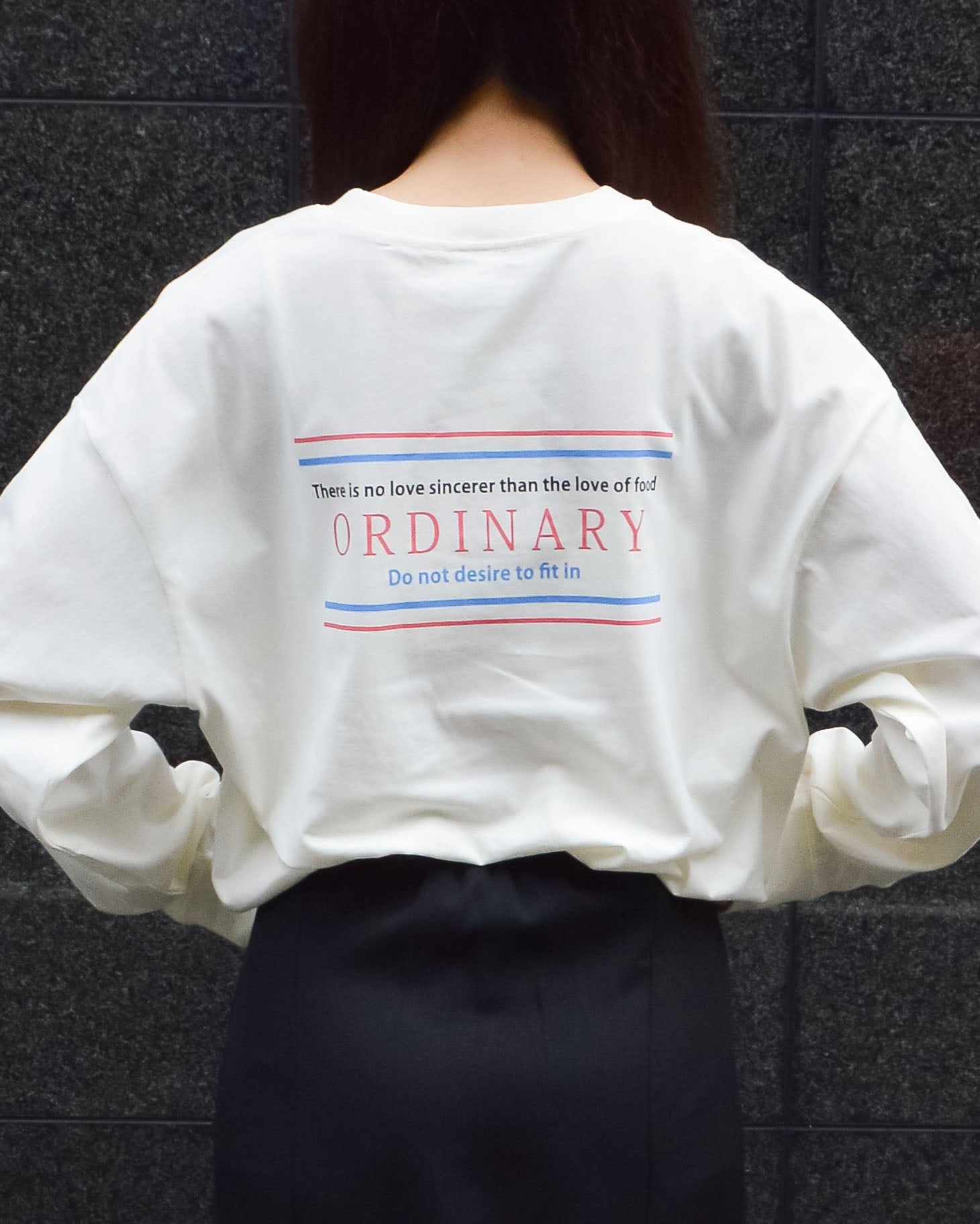スピリトーゾ Spiritoso ORDINARYプリントTシャツ