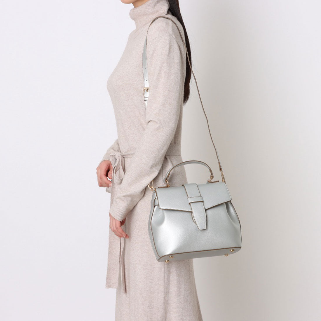 スタイロ styiro ベルトフラップ 2WAYショルダーハンドバッグ （シルバー） シルバー