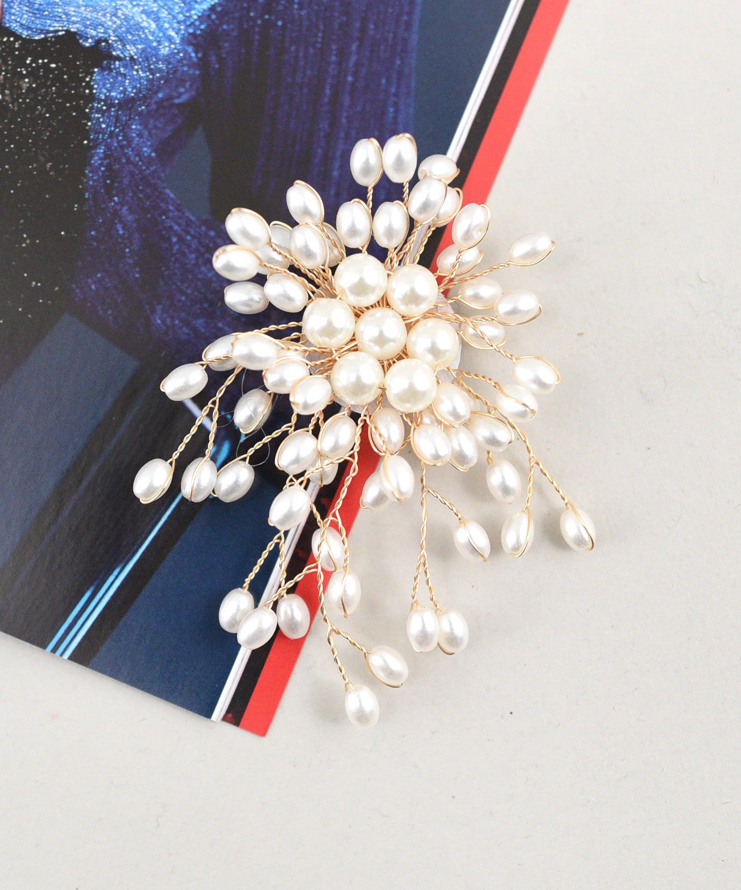 Styro Styiro Pearl Willow Brooch